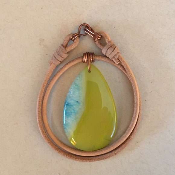 Jewelry - 🌸SAT SALE🌸 16” Agate Leather Choker Necklace